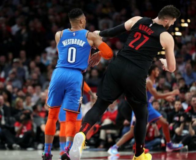 却也在赛场 却也在赛场