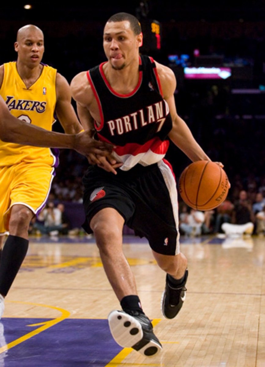 反而是篮球 反而是篮球